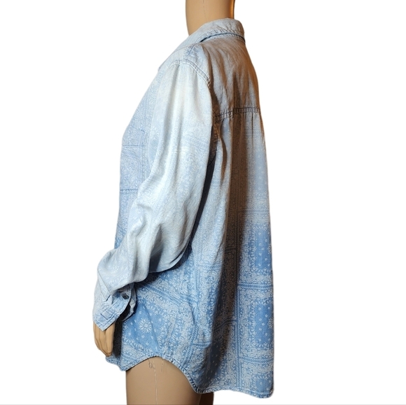 American Eagle Blue Ombre Long Sleeve Button Down Chambray Shirt Small Oversized - Picture 10 of 16